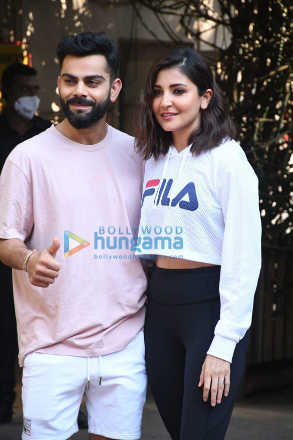 photos anushka sharma and husband virat kohli spotted shooting at mehboob studio in bandra 5 1