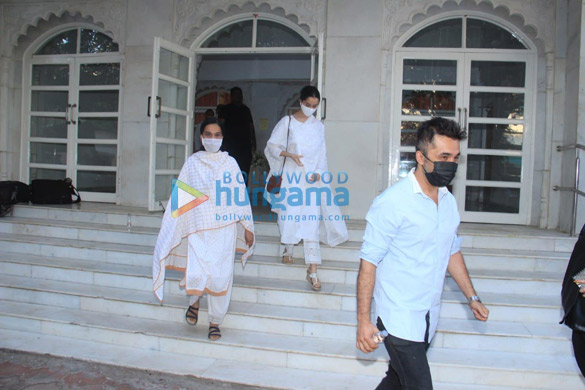 photos bappi lahiris family organises a prayer meet in the memory of the late music composer 00 6