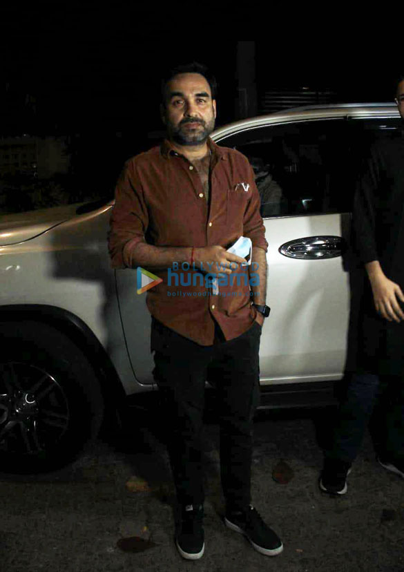 photos celebs grace the premier of the film love hostel 987 5