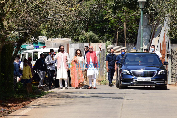 photos celebs snapped arriving for farhan akhtar and shibani dandekars wedding 7