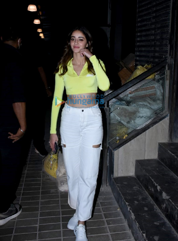 photos deepika padukone ananya panday and siddhant chaturvedi snapped at the screening of the film gehraiyaan 5