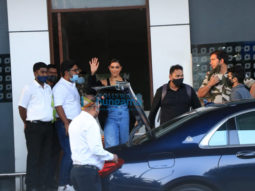 Photos: Deepika Padukone snapped at Kalina airport