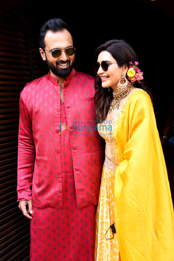 photos karishma tanna and varun bangera snapped at their mehendi ceremony 5