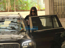 Photos: Kriti Sanon spotted at dubbing studio in Juhu