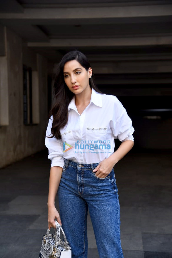 photos nora fatehi spotted at anil kapoors office in santacruz 3
