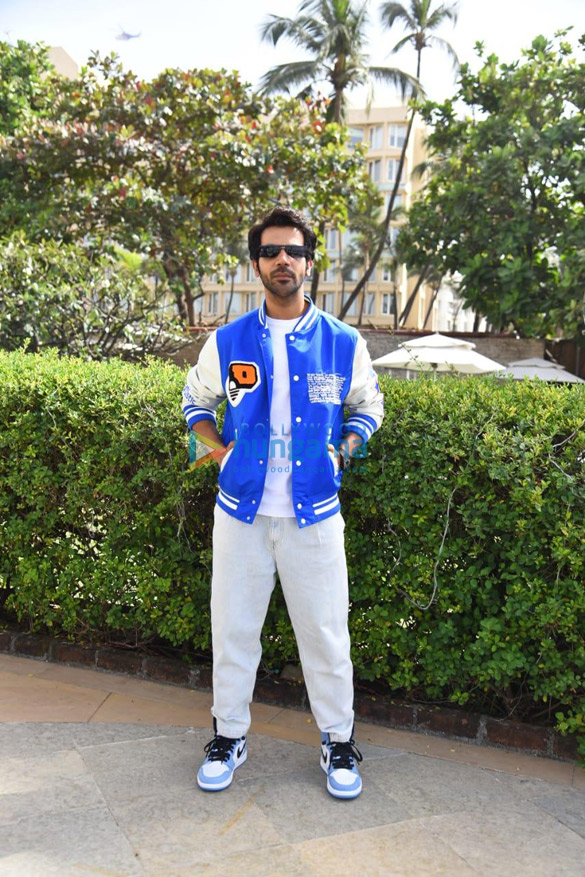 photos rajkummar rao bhumi pednekar and harshavardhan kulkarni snapped promoting their film badhaai do at sun n sand hotel in juhu 4