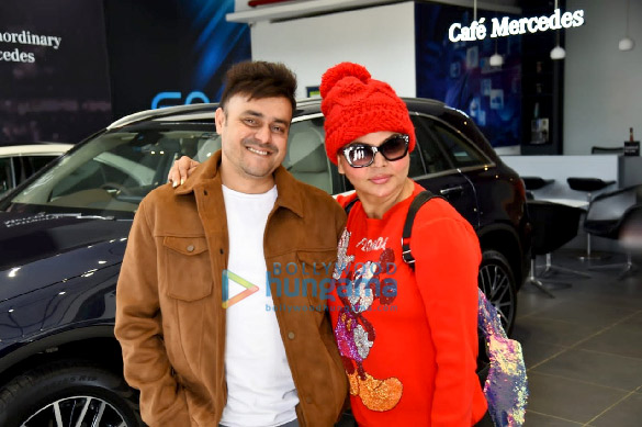 photos rakhi sawant and her husband snapped at a car showroom 6