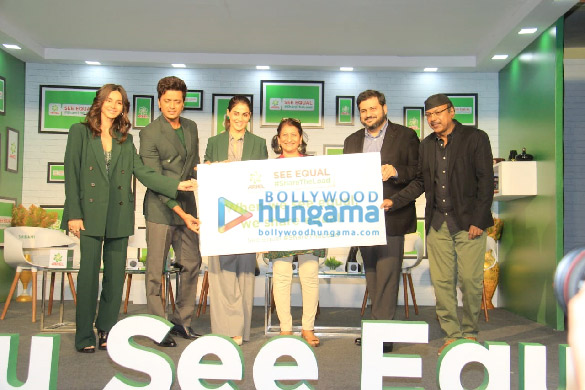 photos riteish deshmukh and genelia dsouza snapped at ariels see equal season 5 2