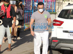 Photos: Saif Ali Khan and Taimur Ali Khan spotted in Bandra