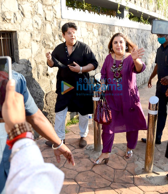 photos sajid khan and sister farah khan snapped visiting the newly wed couple farhan akhtar and shibani dandekars residence 4