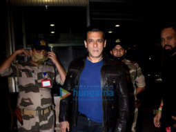 Photos: Salman Khan, Pooja Hegde leave for Da-Bangg Tour in Dubai; Aditya Roy Kapur, Anil Kapoor, Shamita Shetty & others snapped at the airport