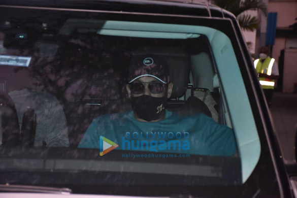 Photos: Salman Khan snapped at Kalina airport Photos: Salman Khan snapped at Kalina airport