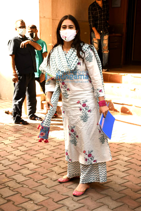 Photos: Sara Ali Khan spotted at Mahesh Bhatt’s office in Bandra