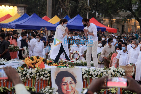photos shah rukh khan sachin tendulkar shraddha kapoor other celebs attend lata mangeshkars state funeral at shivaji park 5218 3