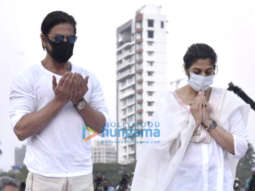 Photos: Shah Rukh Khan, Sachin Tendulkar, Shraddha Kapoor & other celebs attend Lata Mangeshkar’s state funeral at Shivaji Park