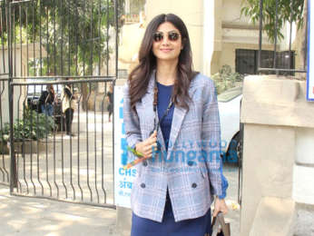 Photos: Shilpa Shetty and Kriti Sanon snapped after a visit to a salon in Juhu