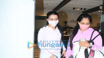 Photos: Shraddha Kapoor snapped in a pink sweatshit and grey yoga pants outside the gym