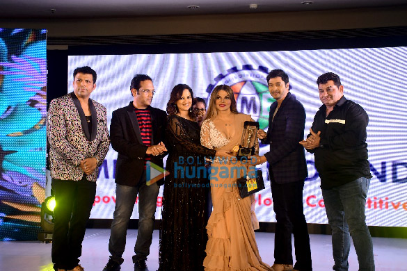 photos shreyas talpade rakhi sawant and others attend the india fashion league 2022 and aarvee iconic achievers awards 2022 16