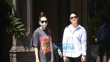 Photos: Sisters Kareena Kapoor Khan and Karisma Kapoor snapped along with Jehangir Ali Khan at their father Randhir Kapoor’s residence in Bandra