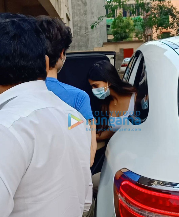 Photos: Suhana Khan snapped in Bandra Photos: Suhana Khan snapped in Bandra