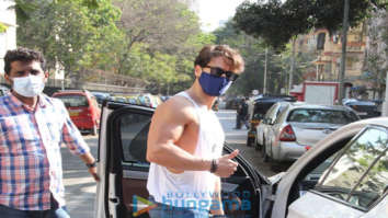 Photos: Tiger Shroff keeps it casual as he gets spotted in the city