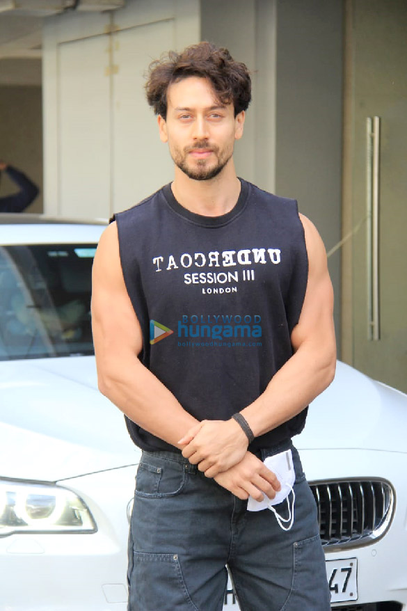 photos tiger shroff snapped at jam8 studio in andheri 1