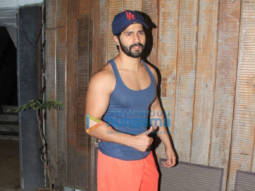 Photos: Varun Dhawan sports a ganji and shorts as he gets spotted in Juhu