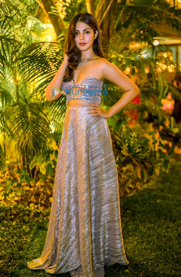 rhea chakraborty 1 5