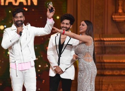 Sriti Jha Xxx Video - Shabir Ahluwalia video calls Sriti Jha as he misses her at Zee Rishtey  Awards! : Bollywood News - Bollywood Hungama