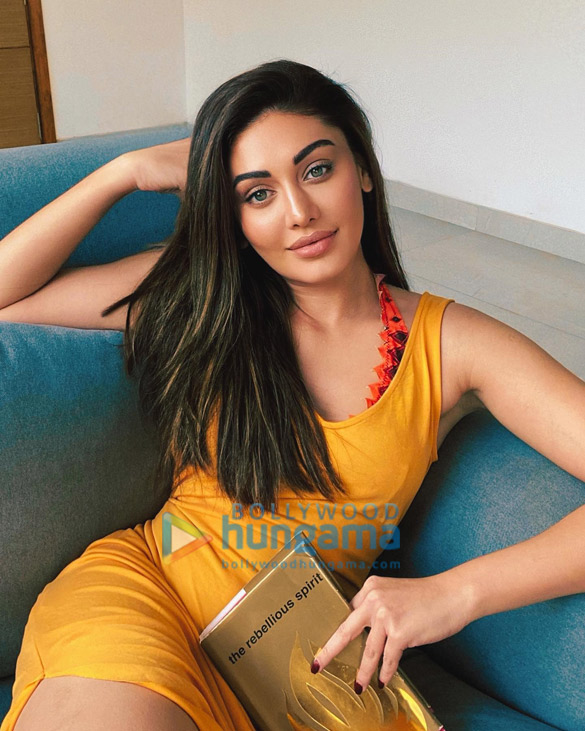 shefali jariwala 4 12