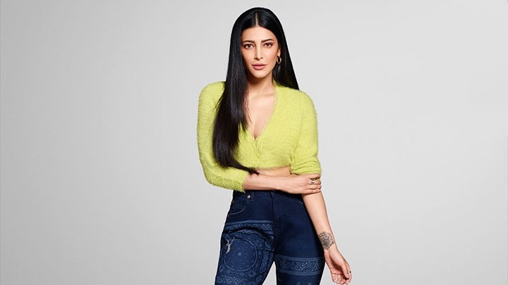 AJIO on X: Shruti Haasan knows where to shop for all her fashion fixes!  Shop all her closet faves at 50-90% off, only at AJIO #BigBoldSale . Starts  tomorrow. What's more? Refer