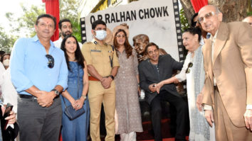 Spotted: Dharmendra, Zeenat Aman, Priya Dutt & others at the inauguration of O.P. Ralhan chowk, Mumbai – Part 1