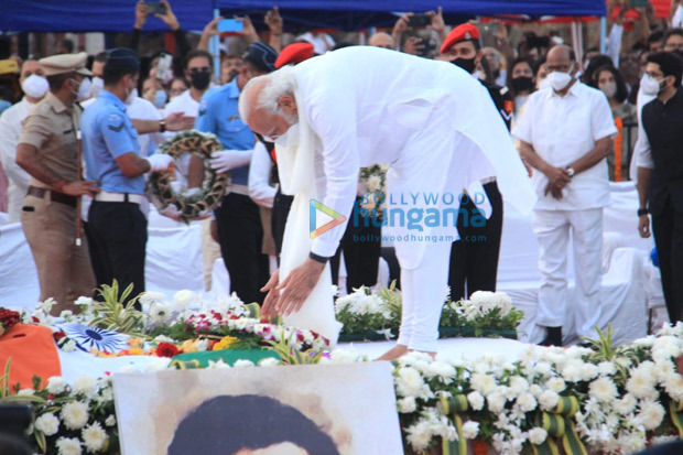 RIP Lata Mangeshkar: PM Narendra Modi and Shah Rukh Khan pay last respects to the late singer at state funeral in Mumbai 