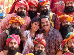 Jacqueline Fernandez is all smiles as she shares a new picture of Bachchhan Paandey with Akshay Kumar!