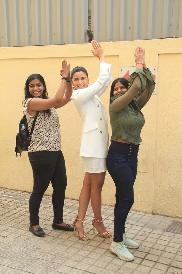 Alia Bhatt does the signature pose women at the special screening of Gangubai Kathiawadi on International Women's Day 2022 