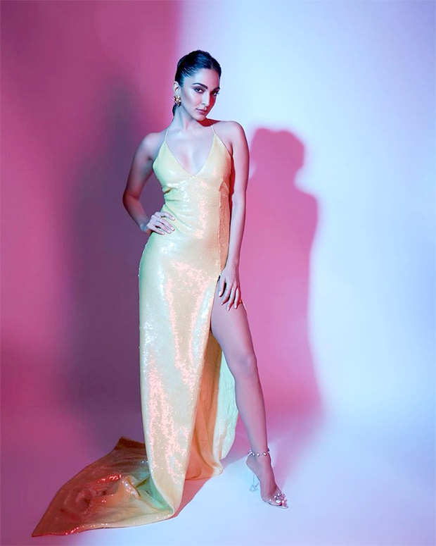 Ananya Panday, Kiara Advani and Kriti Sanon mesmerize in Avant Garde style statements at Hello! The Hall of Fame Awards 2022 