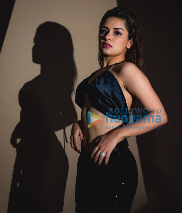 avneet kaur 1 8