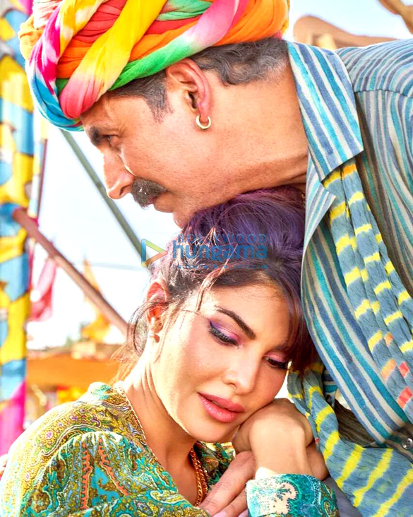bachchhan paandey 14