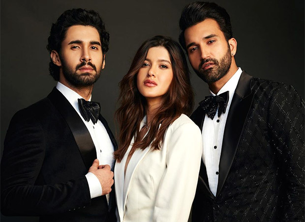 Bedhadak stars Shanaya Kapoor, Lakshya Lalwani, Gurfateh Pirzada and director Shashank Khaitan are all about that powersuit; actress oozes oomph in white plunging neckline suit worth Rs. 1.45 lakh