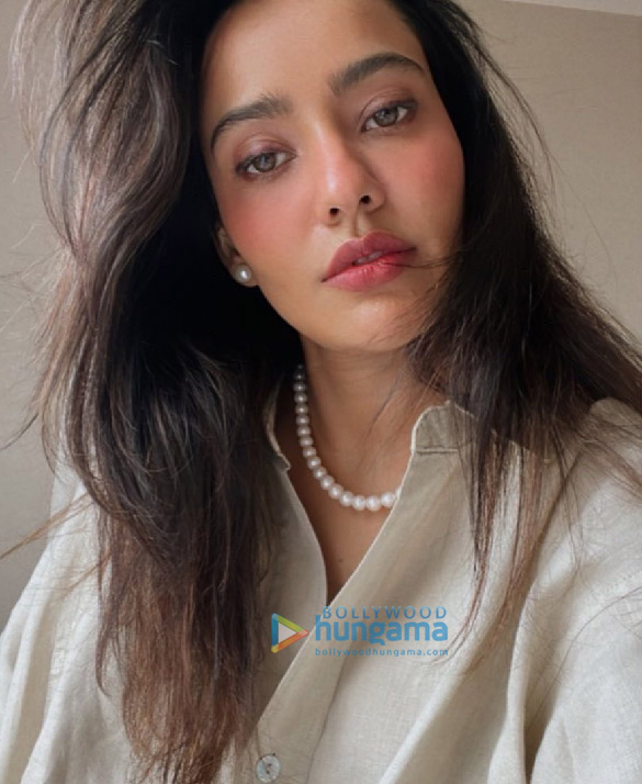 neha sharma 3 8