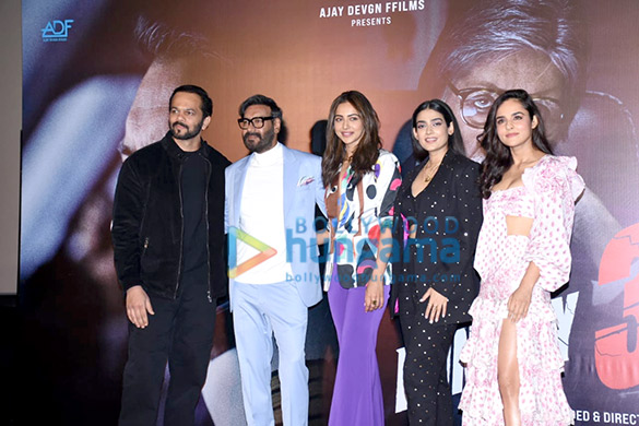 Photos: Ajay Devgn, Rakul Preet Singh, Rohit Shetty, Aakanksha Singh and Angira Dhar snapped at Runway 34 trailer launch event in Mumbai Photos: Ajay Devgn, Rakul Preet Singh, Rohit Shetty, Aakanksha Singh and Angira Dhar snapped at Runway 34 trailer launch event in Mumbai