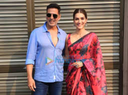 Photos: Akshay Kumar and Kriti Sanon snapped promoting their soon to release film Bachchhan Paandey