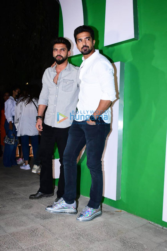 photos anil kapoor sonam kapoor ahuja arjun kapoor and others snapped attending vegnonveg store launch 6
