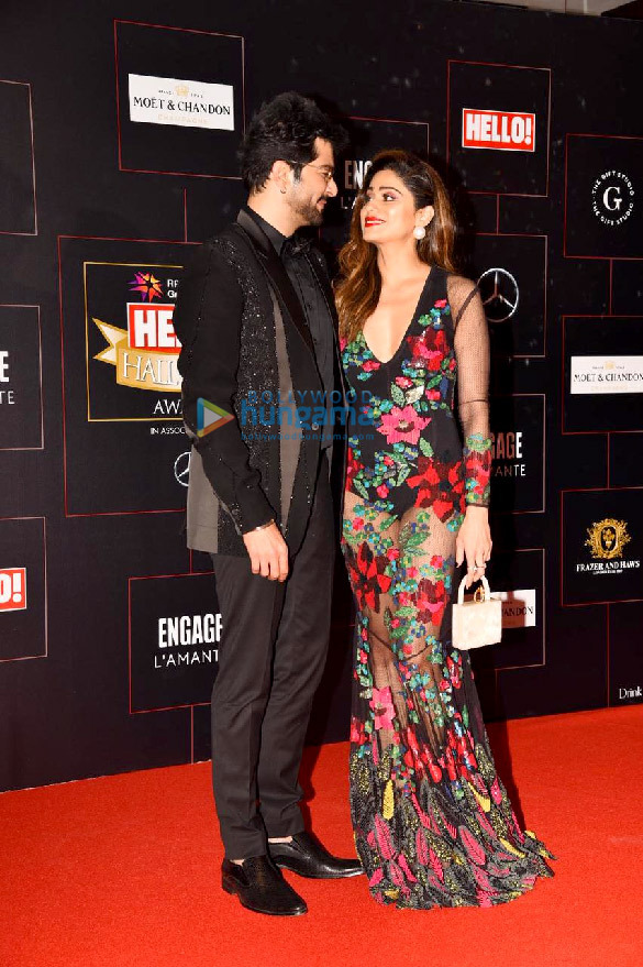 photos celebs snapped attending the hello hall of fame awards 11