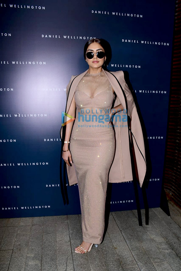 photos dhairya karwa and mrunal thakur pair up for the launch of daniel wellingtons eyewear collection 5