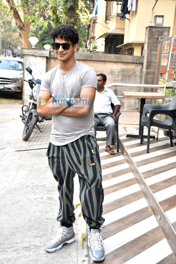 Photos: Ishaan Khatter spotted at Farmers’ Cafe Photos: Ishaan Khatter spotted at Farmers’ Cafe