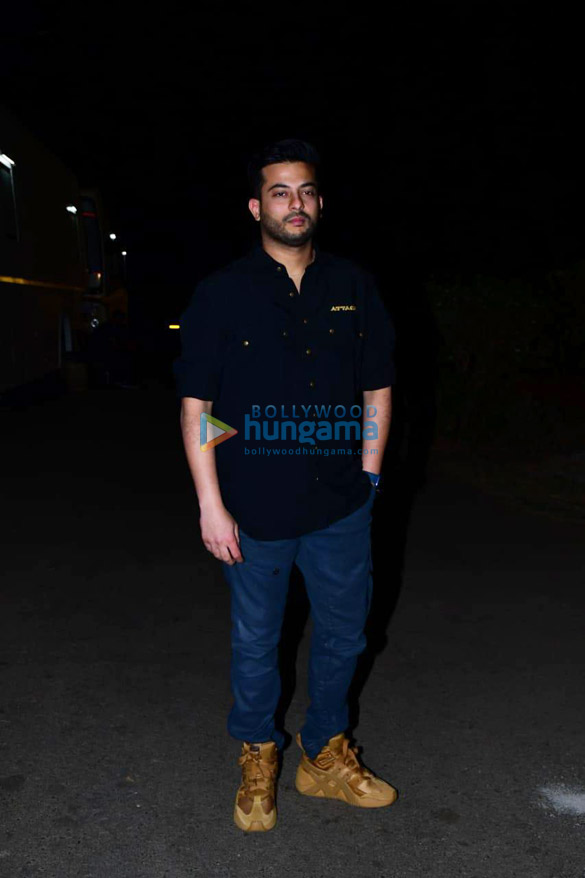 photos john abraham rakul preet singh and others snapped on sets of the kapil sharma show promoting their film attack part i 1