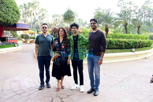 photos juhi chawla and ritesh sidhwani spotted at taj 1