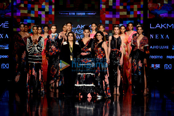 photos kangana ranaut pooja hegde nargis fakhri and others walk the ramp at lakme fashion week 2022 2