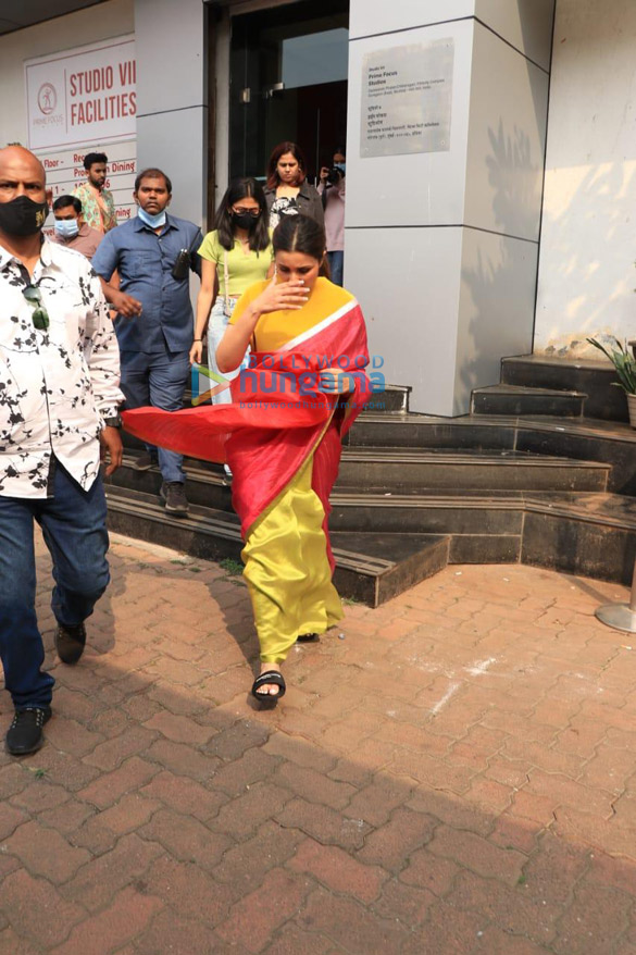 photos karan johar parineeti chopra mithun chakraborty bharti singh snapped on the sets of hunarbaaz desh ki shaan 2